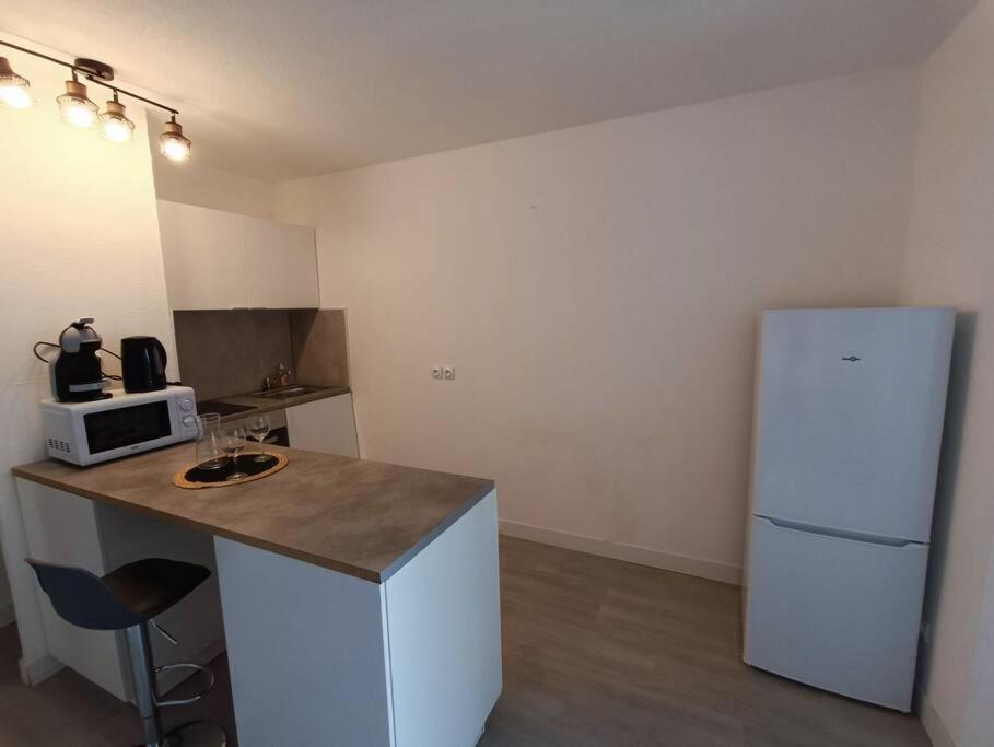 Appartement Tout Equipe 2 A 4 Couchages St Charles Marseille Extérieur photo